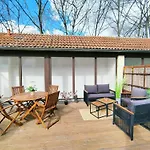 Design Apartment Fuer Bis Zu 4 Im 2 Og, Modern, Dachterrasse, Grill, Ruhige Lage, Disney Plus, Wii, Lan Und Wlan