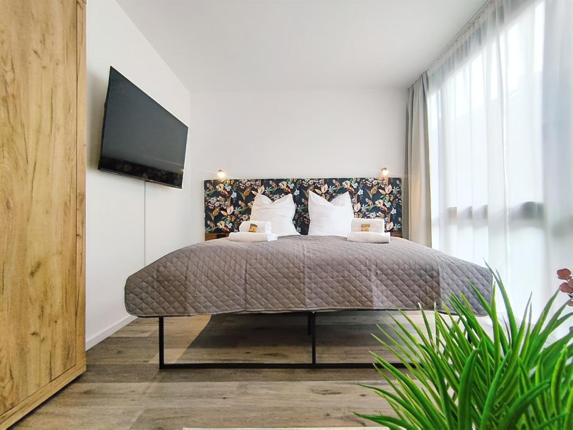 Design Fuer Bis Zu 4 Im 2 Og, Modern, Dachterrasse, Grill, Ruhige Lage, Plus, Wii, Lan Und Wlan Nürnberg