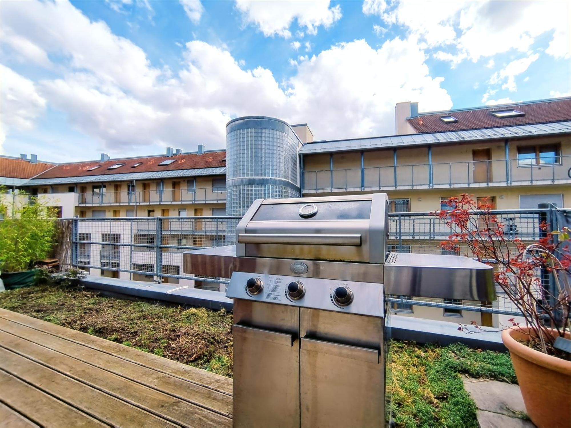 Design Fuer Bis Zu 4 Im 2 Og, Modern, Dachterrasse, Grill, Ruhige Lage, Plus, Wii, Lan Und Wlan Apartment Nürnberg
